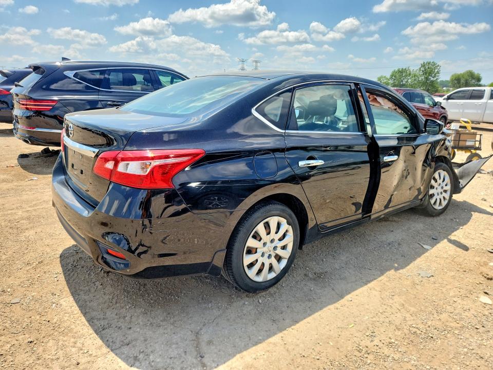 Photo 3 from auction – 2016 NISSAN SENTRA with VIN 3N1AB7AP9GY234787