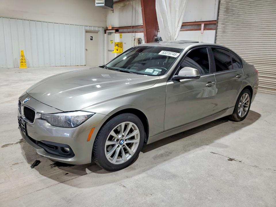 BMW 320 2017 con VIN WBA8E5G35HNU43404 - Foto de la subasta