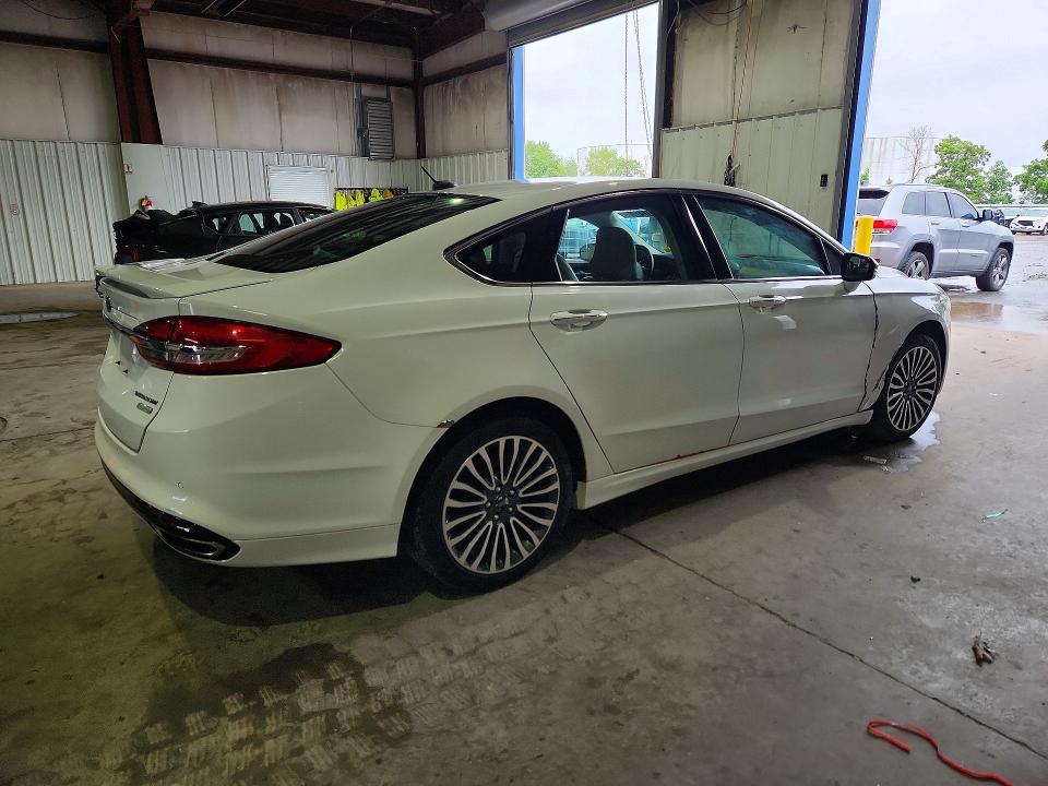 Photo 3 from auction – 2017 FORD FUSION with VIN 3FA6P0K93HR131409