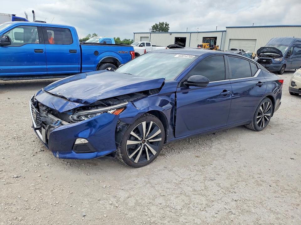NISSAN ALTIMA 2019 with VIN 1N4BL4CV9KC220243 - Photo from auction