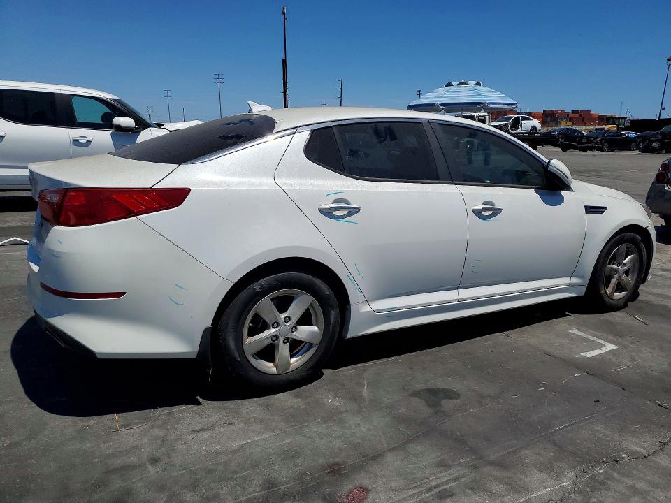 Photo 3 from auction – 2015 KIA OPTIMA with VIN KNAGM4A77F5545885