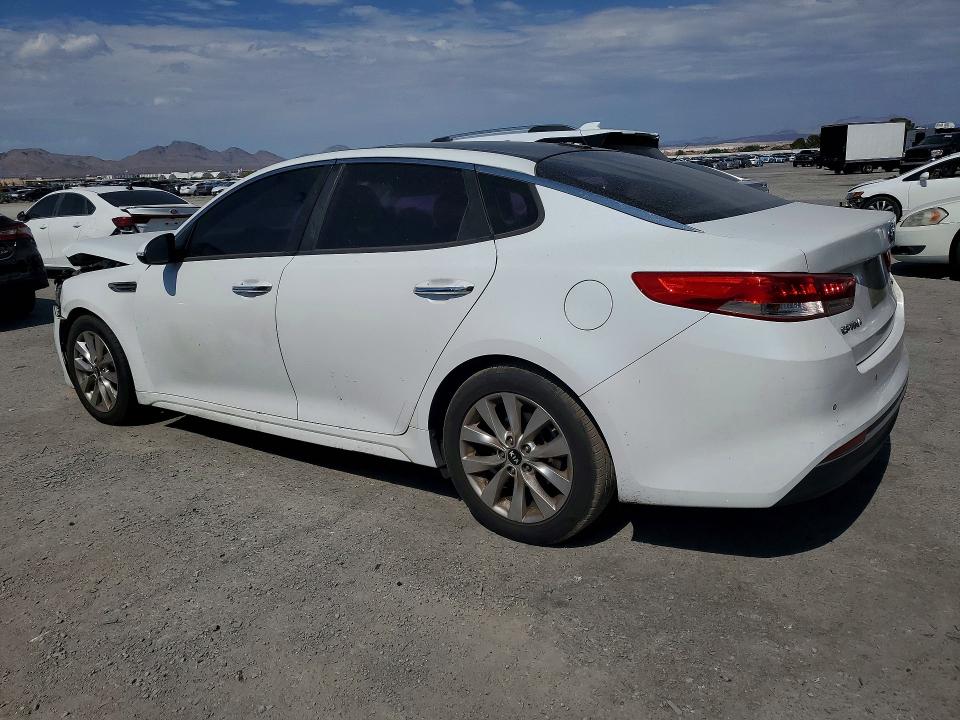 Photo 2 from auction – 2016 KIA OPTIMA with VIN 5XXGU4L33GG058659