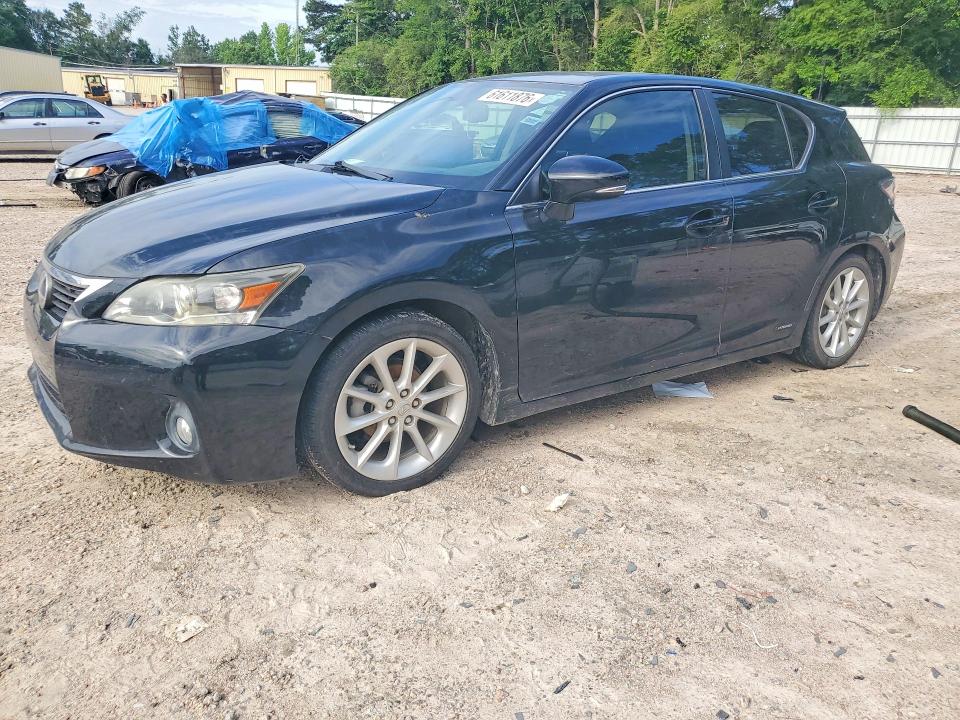 LEXUS CT 2011 with VIN JTHKD5BH8B2039034 - Photo from auction