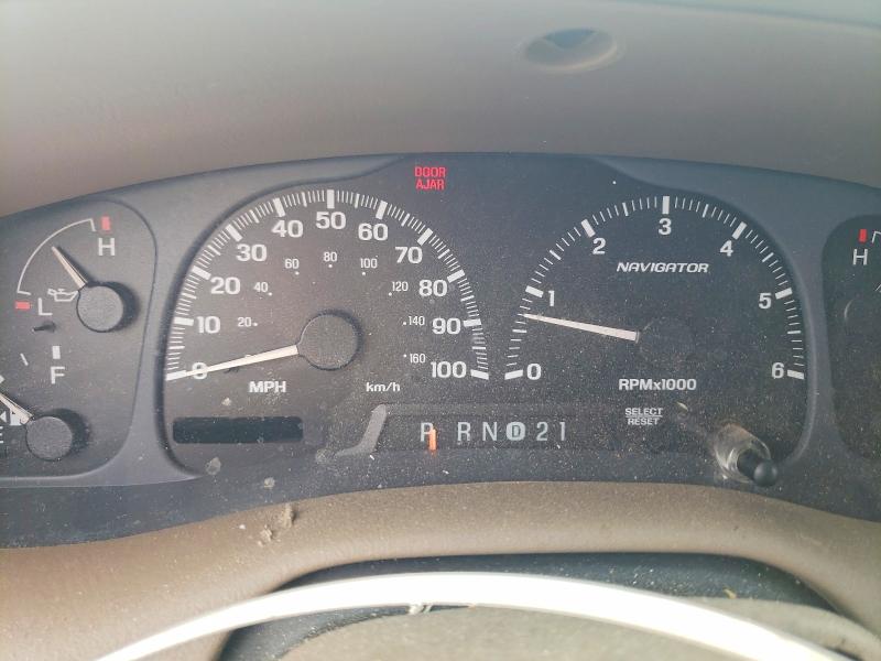 Photo 9 from auction – 2001 LINCOLN NAVIGATOR with VIN 5LMFU28A21LJ03890