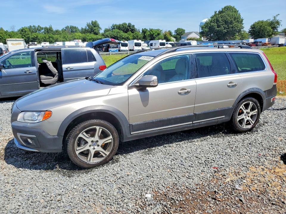 Photo 1 from auction – 2015 VOLVO XC70 with VIN YV4902NM6F1218538
