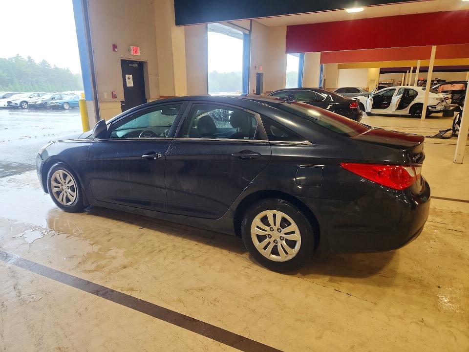 Photo 2 from auction – 2012 HYUNDAI SONATA with VIN 5NPEB4AC7CH414853