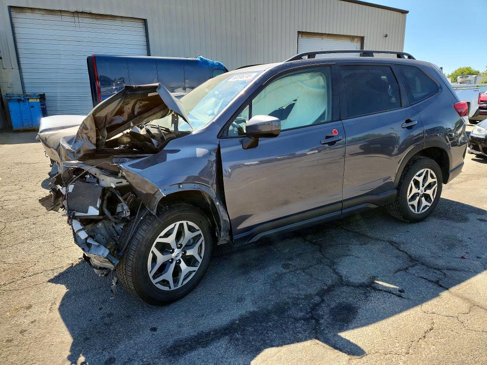SUBARU FORESTER 2022 with VIN JF2SKAEC6NH481118 - Photo from auction