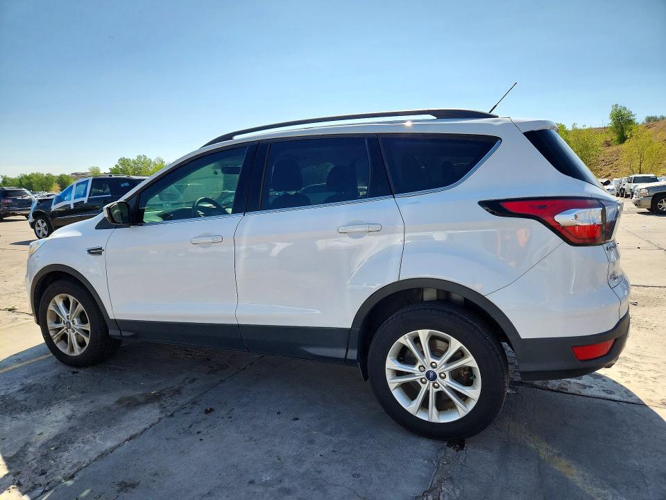 صورة رقم 2 من المزاد - 2017 FORD ESCAPE مع VIN 1FMCU9G90HUD53557