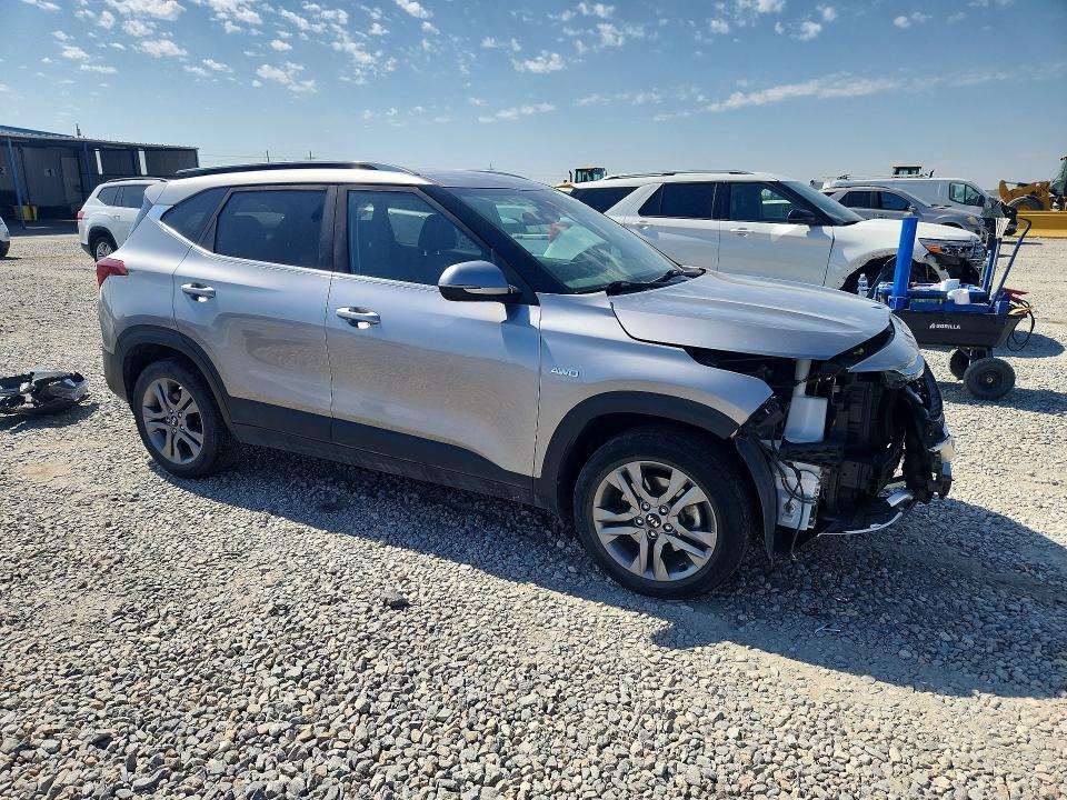 Zdjęcie 4 z aukcji – 2021 KIA SELTOS z VIN KNDEUCAA3M7071466