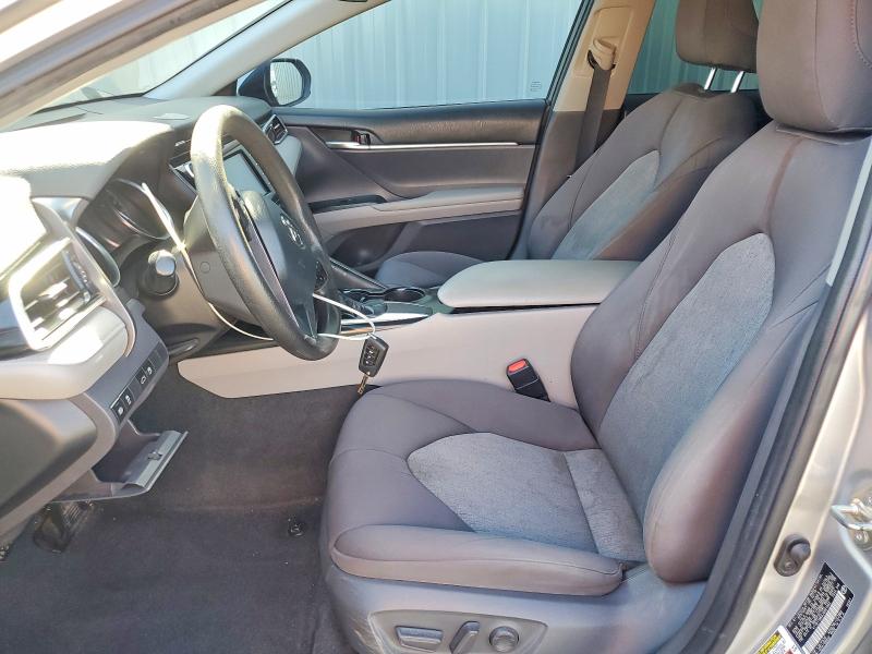 Photo 7 from auction – 2018 TOYOTA CAMRY with VIN 4T1B11HK6JU081982