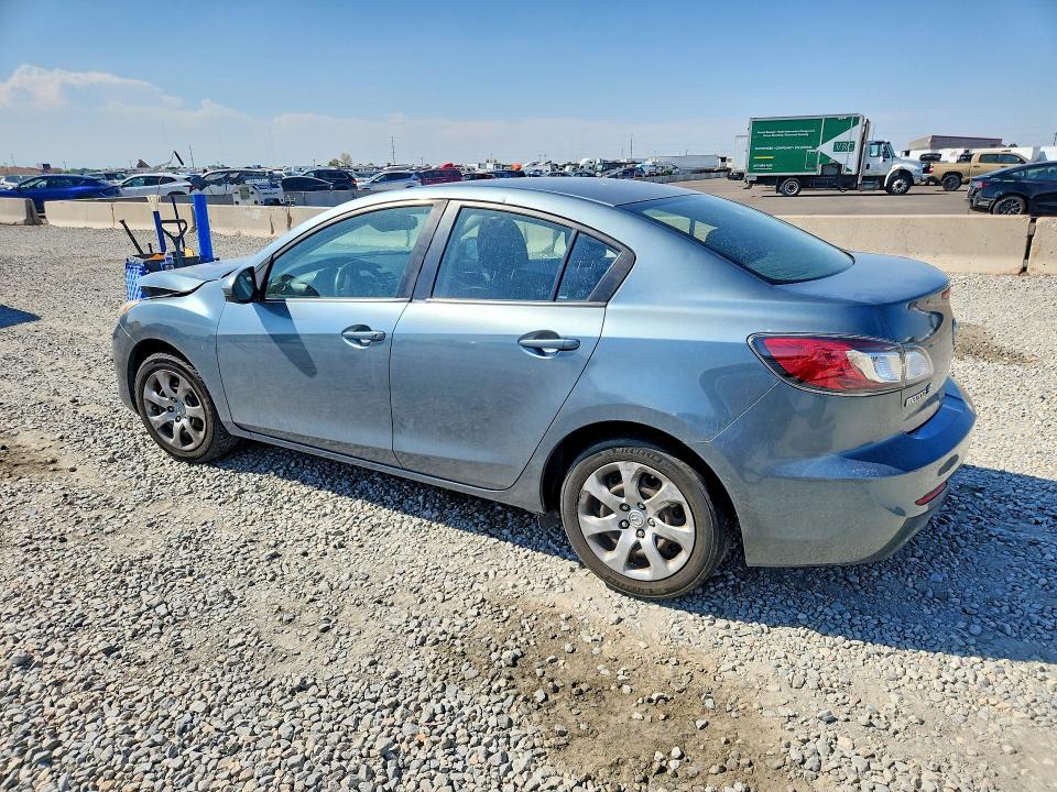 Photo 2 from auction – 2013 MAZDA 3 with VIN JM1BL1U70D1786153