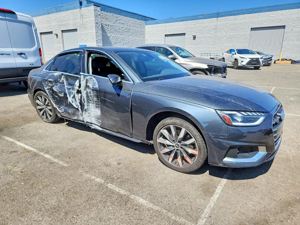 Photo 4 from auction – 2021 AUDI A4 with VIN WAUBBAF48MN012762