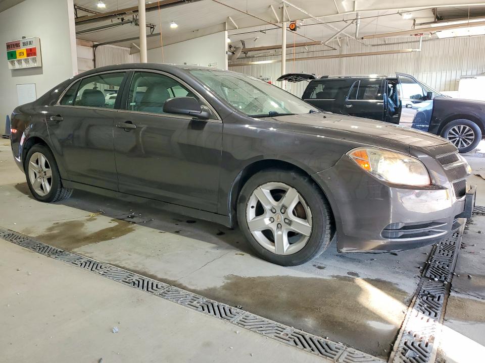 Photo 4 from auction – 2011 CHEVROLET MALIBU with VIN 1G1ZB5E15BF276134
