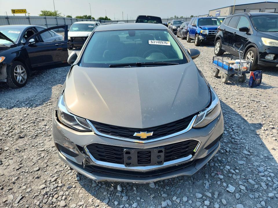 Photo 5 from auction – 2017 CHEVROLET CRUZE with VIN 1G1BE5SM2H7157015