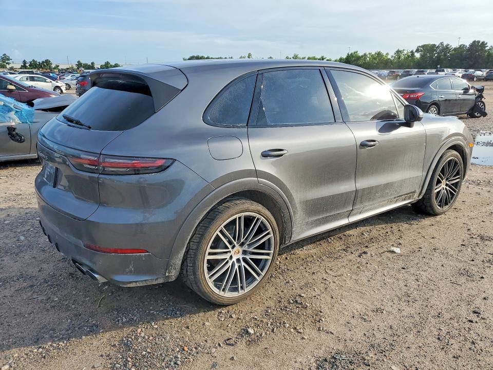 Photo 3 from auction – 2019 PORSCHE CAYENNE with VIN WP1AB2AY0KDA62412