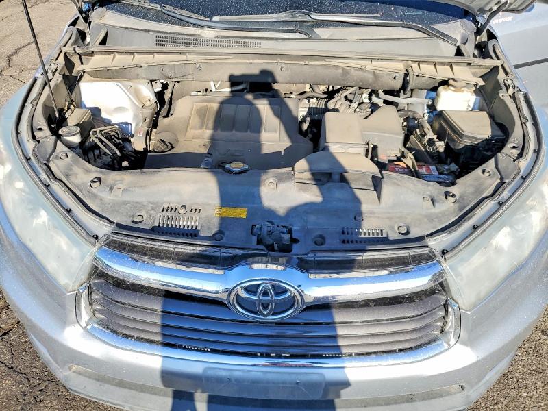 Photo 11 from auction – 2014 TOYOTA HIGHLANDER with VIN 5TDBKRFH4ES056578