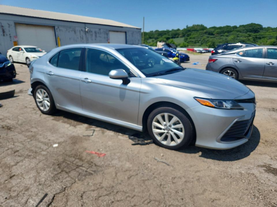 Photo 4 from auction – 2023 TOYOTA CAMRY with VIN 4T1C11AK5PU830133