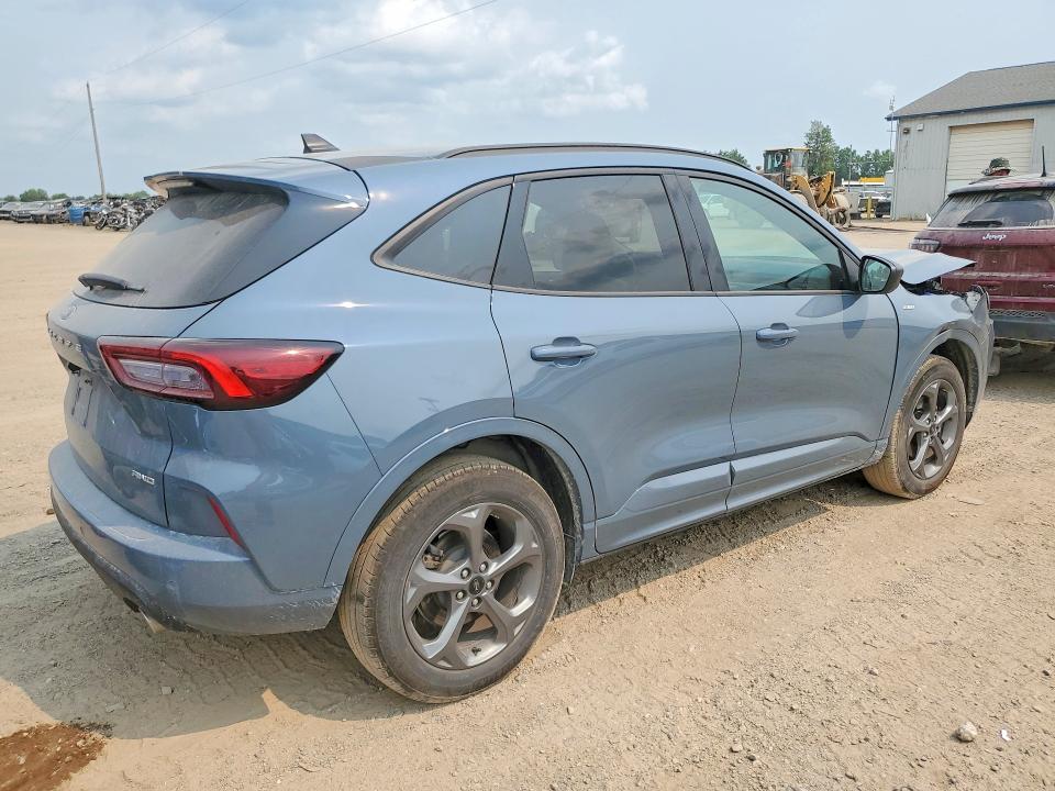 Photo 3 from auction – 2023 FORD ESCAPE with VIN 1FMCU9MN9PUB19336