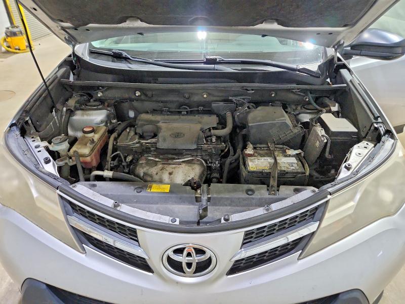 Photo 12 from auction – 2014 TOYOTA RAV4 with VIN JTMBFREV5ED088074