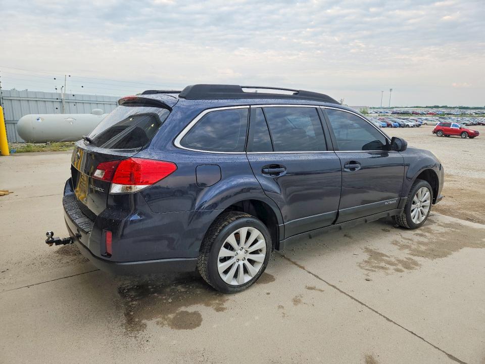 Photo 3 from auction – 2013 SUBARU OUTBACK with VIN 4S4BRCAC8D1322700