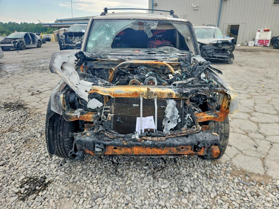 Photo 5 from auction – 2006 JEEP COMMANDER with VIN 1J8HH48K66C134682