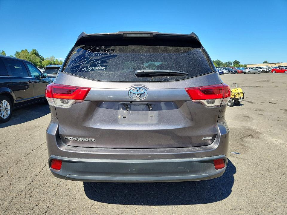 Photo 6 from auction – 2019 TOYOTA HIGHLANDER with VIN 5TDBZRFH6KS946118