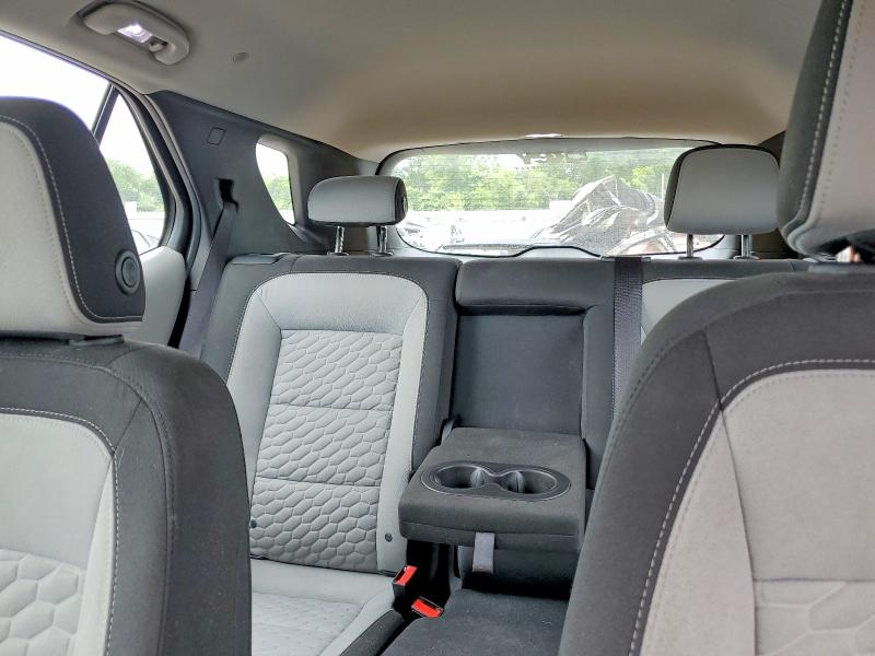 Photo 10 from auction – 2018 CHEVROLET EQUINOX with VIN 2GNAXREV6J6119812