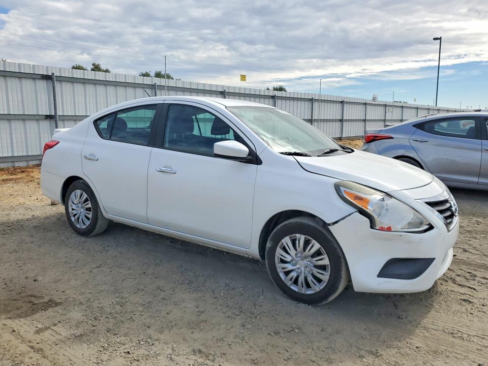 Photo 4 from auction – 2016 NISSAN VERSA with VIN 3N1CN7AP1GL851419