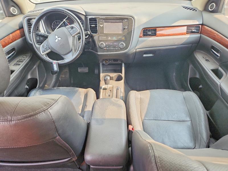 Photo 8 from auction – 2014 MITSUBISHI OUTLANDER with VIN JA4AZ3A37EZ005794