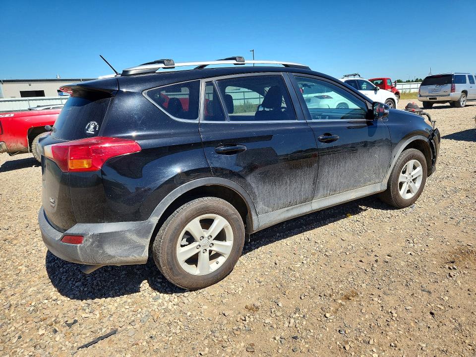 Photo 3 from auction – 2013 TOYOTA RAV4 with VIN 2T3RFREV3DW120245