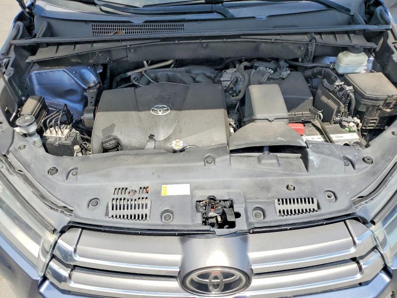 Photo 12 from auction – 2019 TOYOTA HIGHLANDER with VIN 5TDYZRFH7KS356097