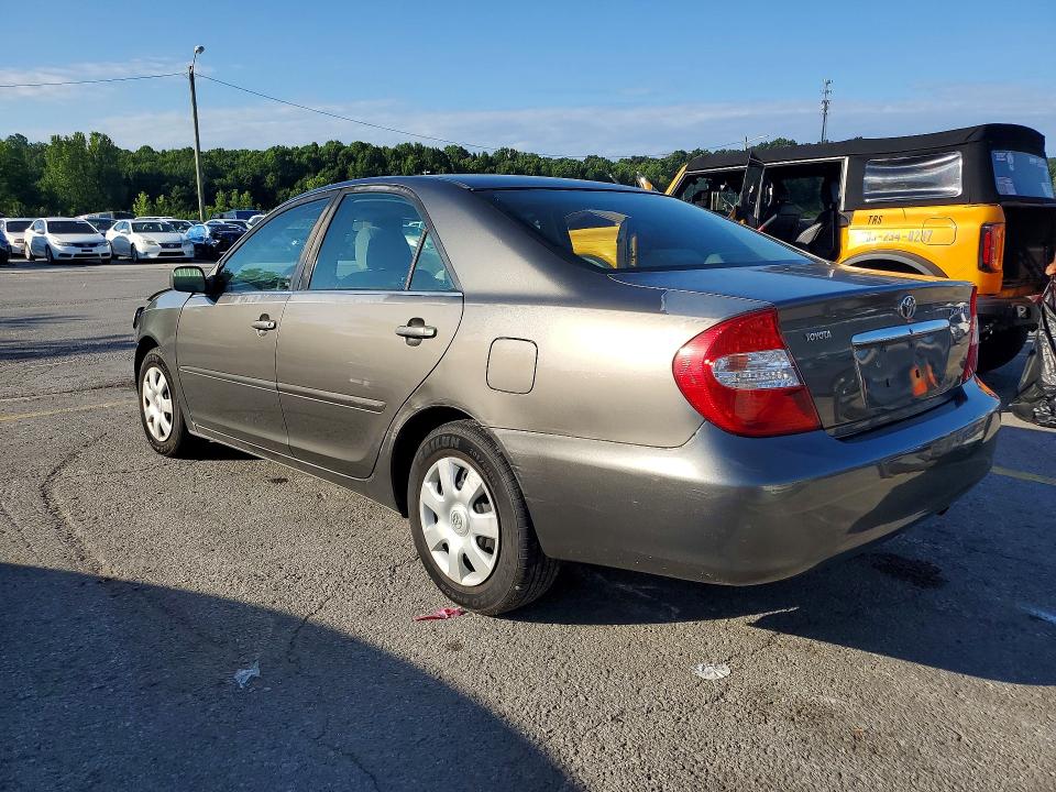 Zdjęcie 2 z aukcji – 2002 TOYOTA CAMRY z VIN 4T1BE32K02U528574