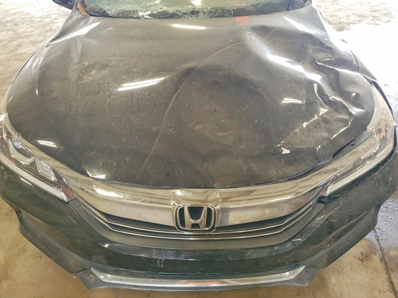 Photo 11 from auction – 2016 HONDA ACCORD with VIN 1HGCR2F57GA129375