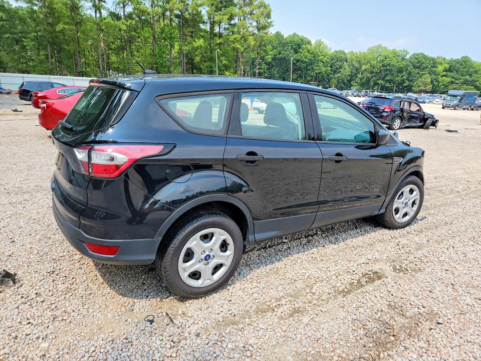 Photo 3 from auction – 2017 FORD ESCAPE with VIN 1FMCU0F71HUD15329