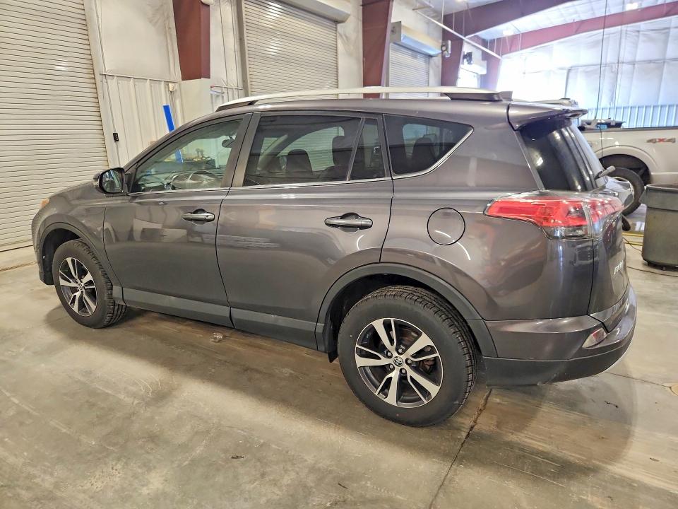 Фото 2 с аукциона – 2016 TOYOTA RAV4 с VIN 2T3RFREV6GW509241