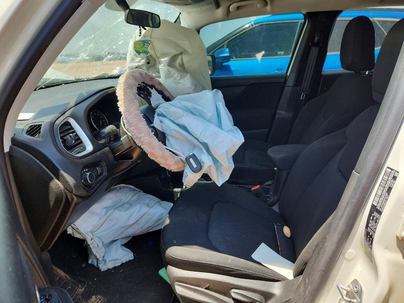 Photo 7 from auction – 2020 JEEP RENEGADE with VIN ZACNJBAB8LPL49367