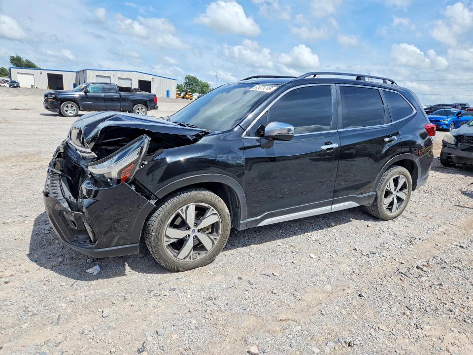 SUBARU FORESTER 2019 with VIN JF2SKAWCXKH430084 - Photo from auction