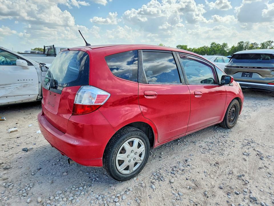 Photo 3 from auction – 2013 HONDA FIT with VIN JHMGE8H39DC013720