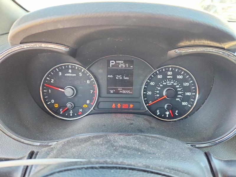 Photo 9 from auction – 2017 KIA FORTE with VIN 3KPFK4A72HE143672