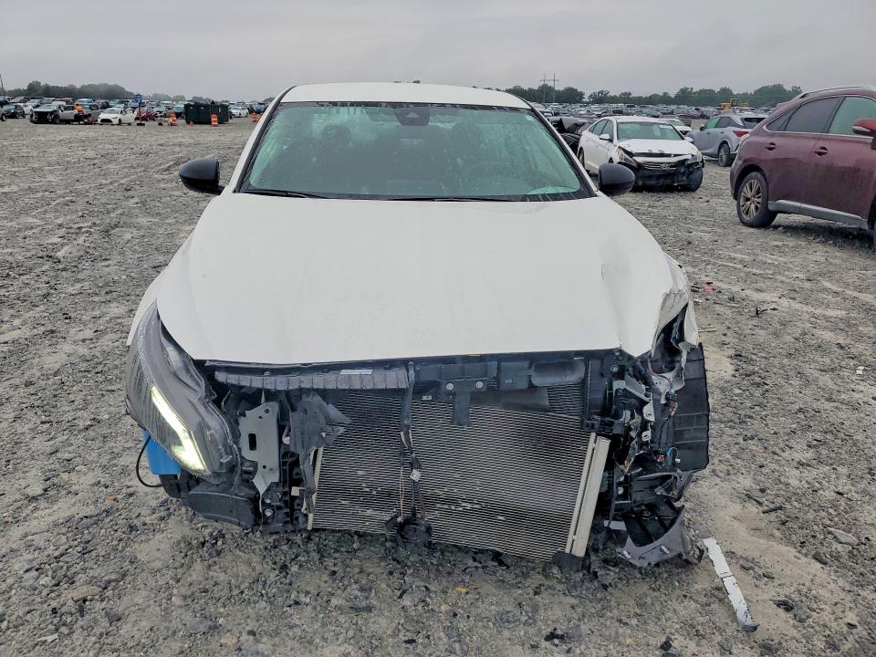 Photo 5 from auction – 2024 NISSAN ALTIMA with VIN 1N4BL4DV3RN413761