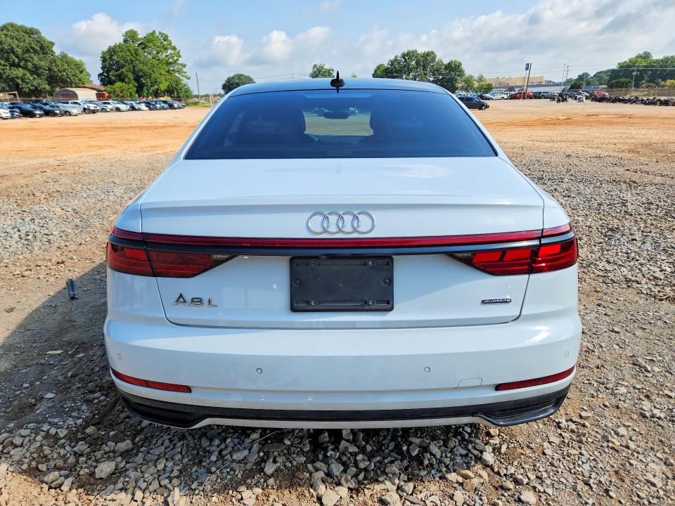 Photo 6 from auction – 2019 AUDI A8 with VIN WAU8DAF89KN013116