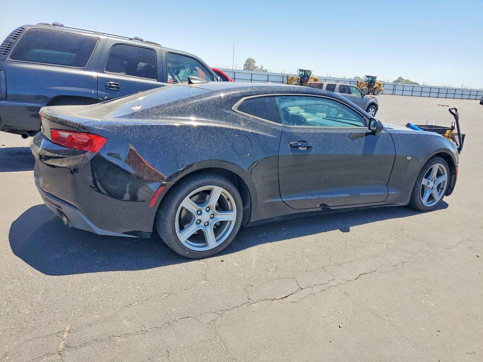 Photo 3 from auction – 2017 CHEVROLET CAMARO with VIN 1G1FB1RS4H0123738