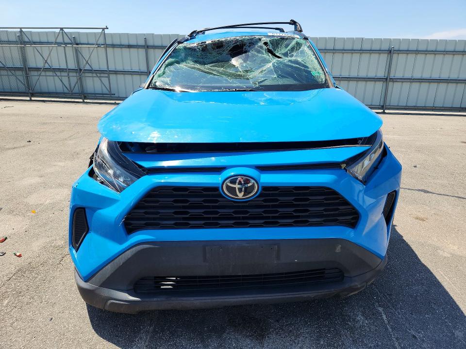 Photo 5 from auction – 2021 TOYOTA RAV4 with VIN 2T3F1RFV7MW170176