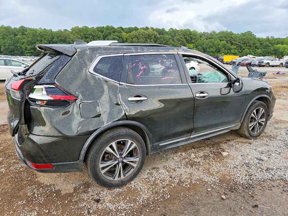 Photo 3 from auction – 2017 NISSAN ROGUE with VIN JN8AT2MT3HW382338