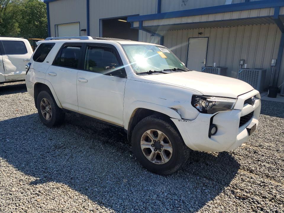 Photo 4 from auction – 2018 TOYOTA 4RUNNER with VIN JTEBU5JR5J5550446