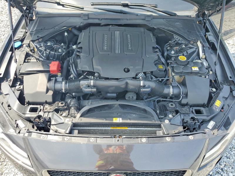 Photo 11 from auction – 2016 JAGUAR XF with VIN SAJBF4BV0GCY06888