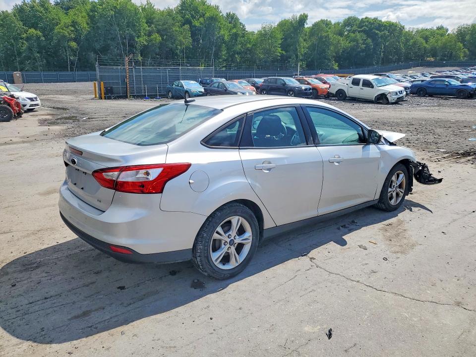 Photo 3 from auction – 2014 FORD FOCUS with VIN 1FADP3F28EL393135