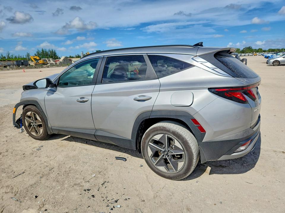 Photo 2 from auction – 2026 HYUNDAI TUCSON with VIN 5NMJB3DE1TH685295
