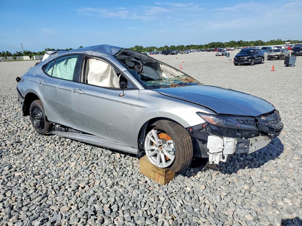 Zdjęcie 4 z aukcji – 2026 TOYOTA CAMRY z VIN 4T1DAACKXTU667782