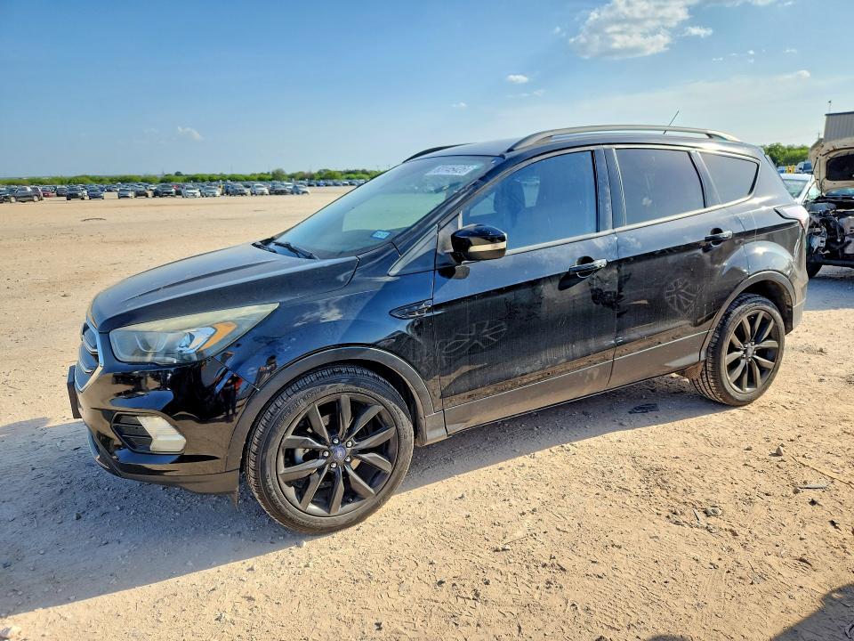 FORD ESCAPE 2017 with VIN 1FMCU0JD4HUB79226 - Photo from auction